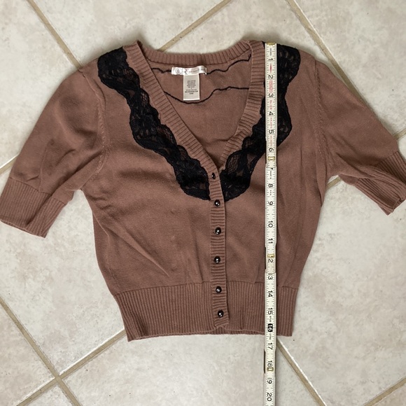 ✅2 cropped cardigan! - Picture 5 of 14